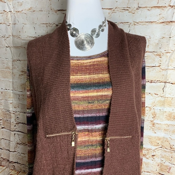 Two Sisters Open Front  Over- Sized Sweater Vest - Picture 2 of 8